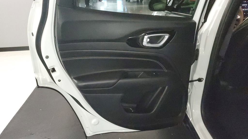 Used 2023 Jeep Compass Altitude image 16