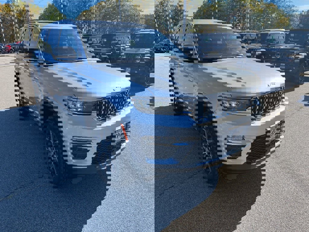 New 2025 Jeep Grand Cherokee Limited