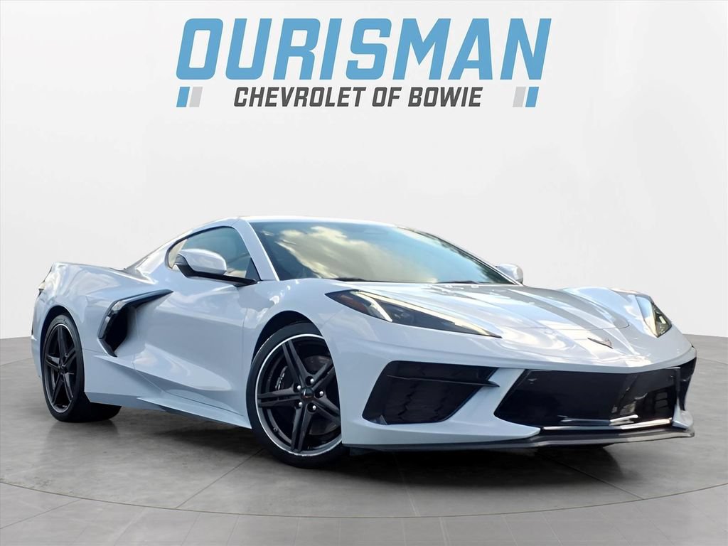 Used 2024 Chevrolet Corvette Stingray Preferred Cpe w/ Z51 Performance Package RWD image 1