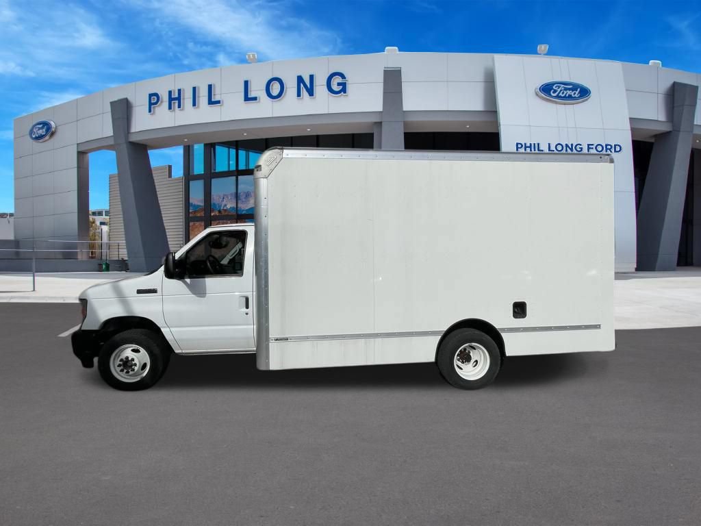 New 2024 Ford E-450 and Econoline 450 Super Duty w/ Driver's Safety Package RWD image 4