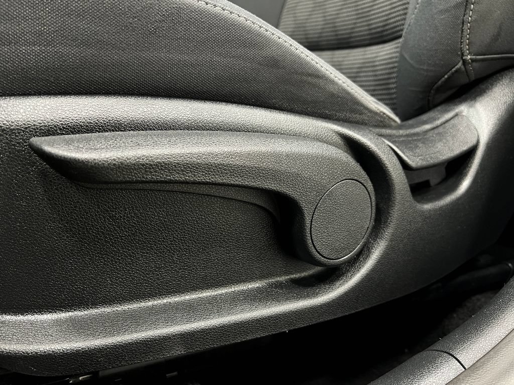 Used 2019 Kia Niro LX FWD image 16