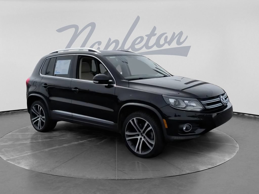 Used 2017 Volkswagen Tiguan SEL FWD image 3