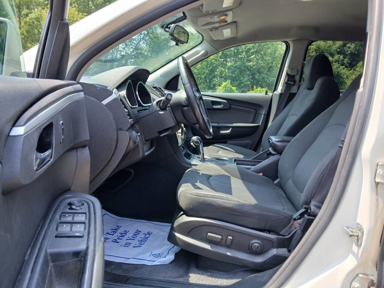 Used 2012 Chevrolet Traverse LT image 14