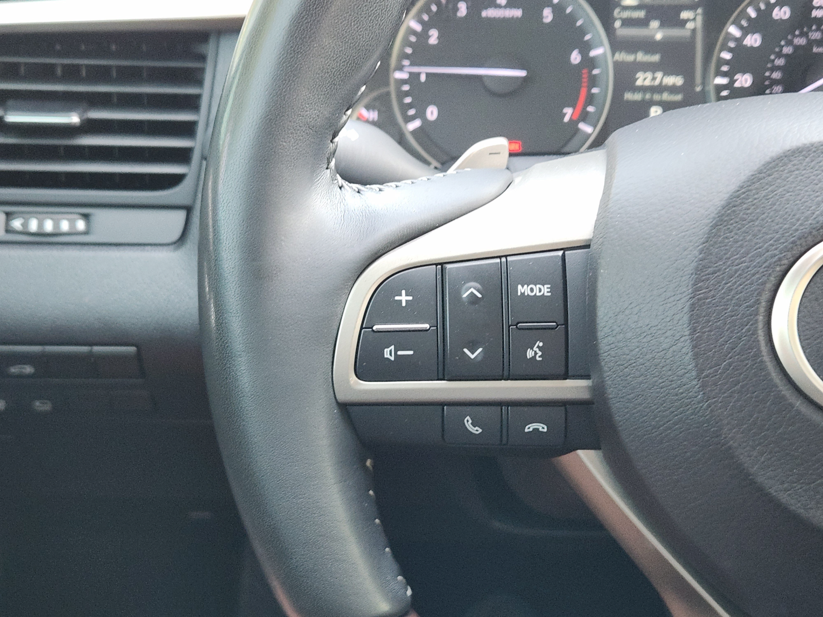 Used 2020 Lexus RX 350 FWD w/ Premium Package image 31
