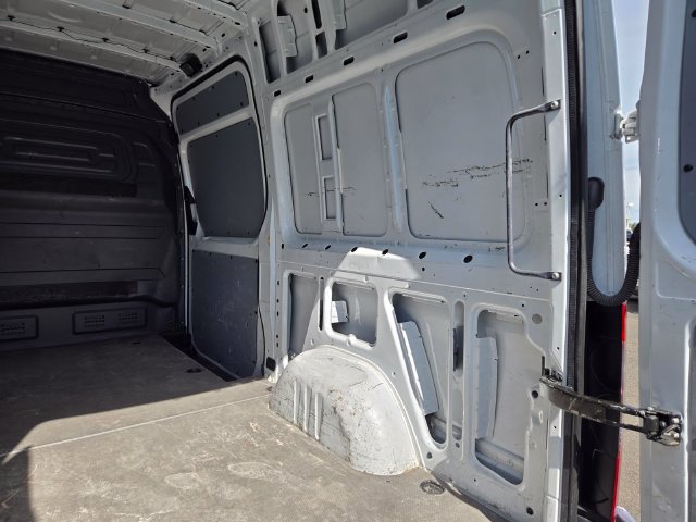 Used 2025 Mercedes-Benz Sprinter 2500 image 16