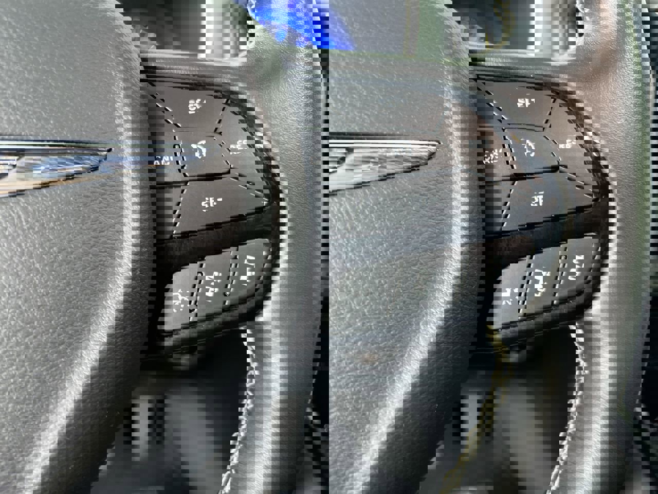 Used 2021 Chrysler Pacifica Touring-L w/ S Appearance Package image 17