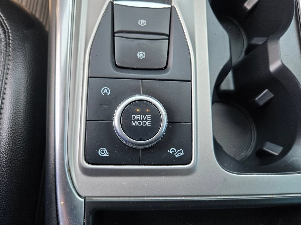 Used 2020 Ford Explorer XLT w/ Equipment Group 202A AWD/4WD image 30