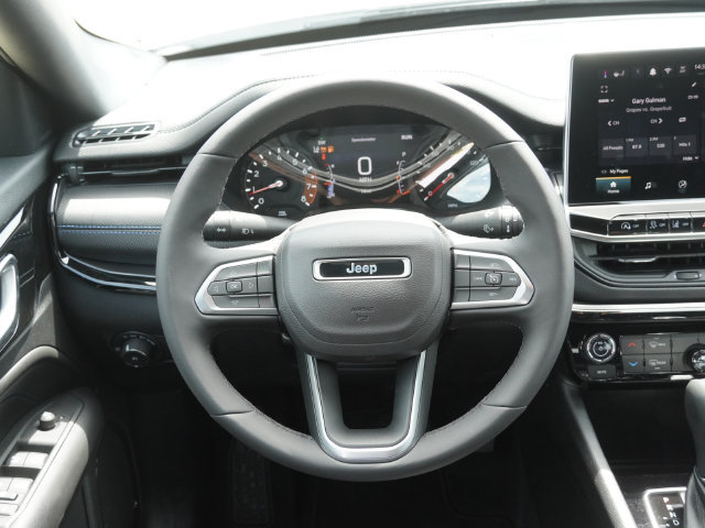 New 2026 Jeep Compass Latitude AWD/4WD image 17