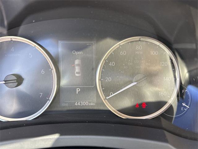 Certified 2020 Lexus IS 300 w/ Accessory Package 2 image 15