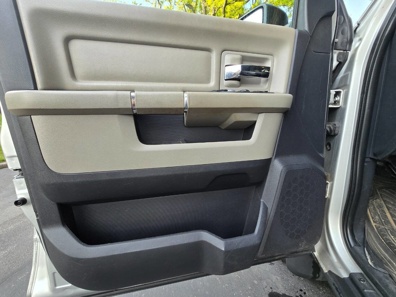 Used 2012 RAM 2500 SLT w/ HD Snow Plow Prep Group AWD/4WD image 18