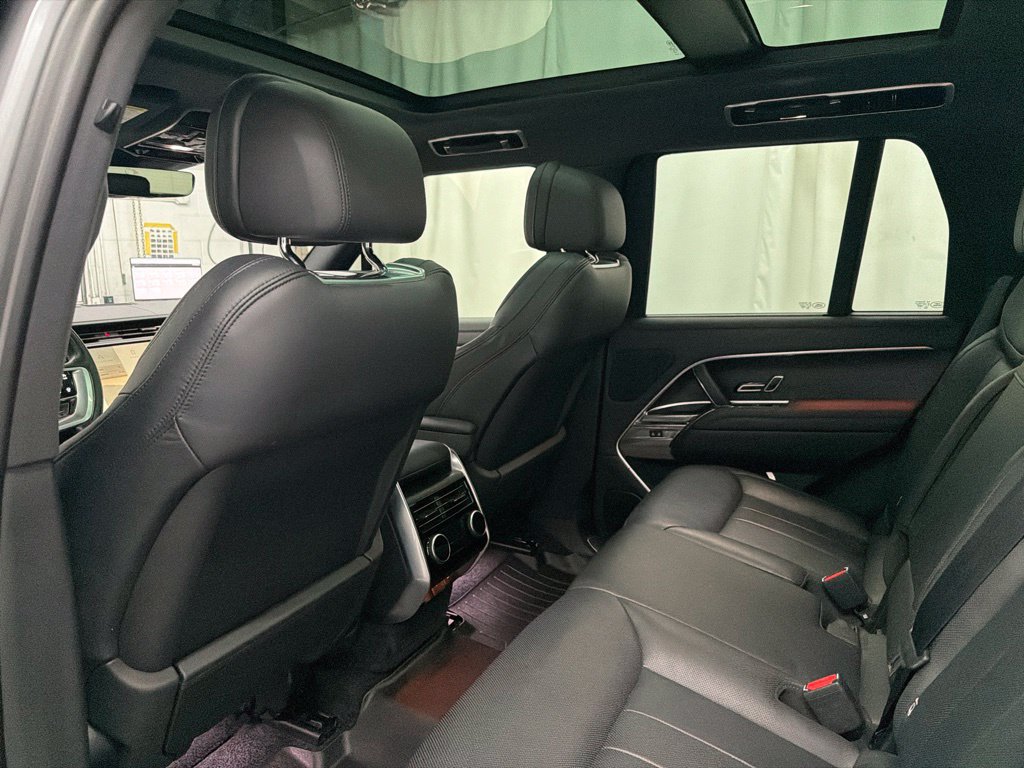 Used 2023 Land Rover Range Rover SE AWD/4WD image 21