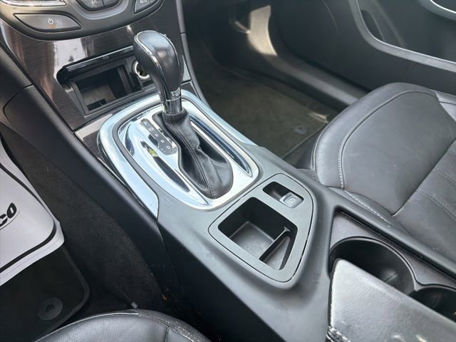 Used 2017 Buick Regal Sport Touring image 28