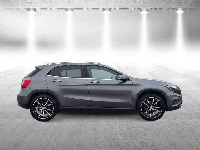 Used 2017 Mercedes-Benz GLA 250 4MATIC image 9