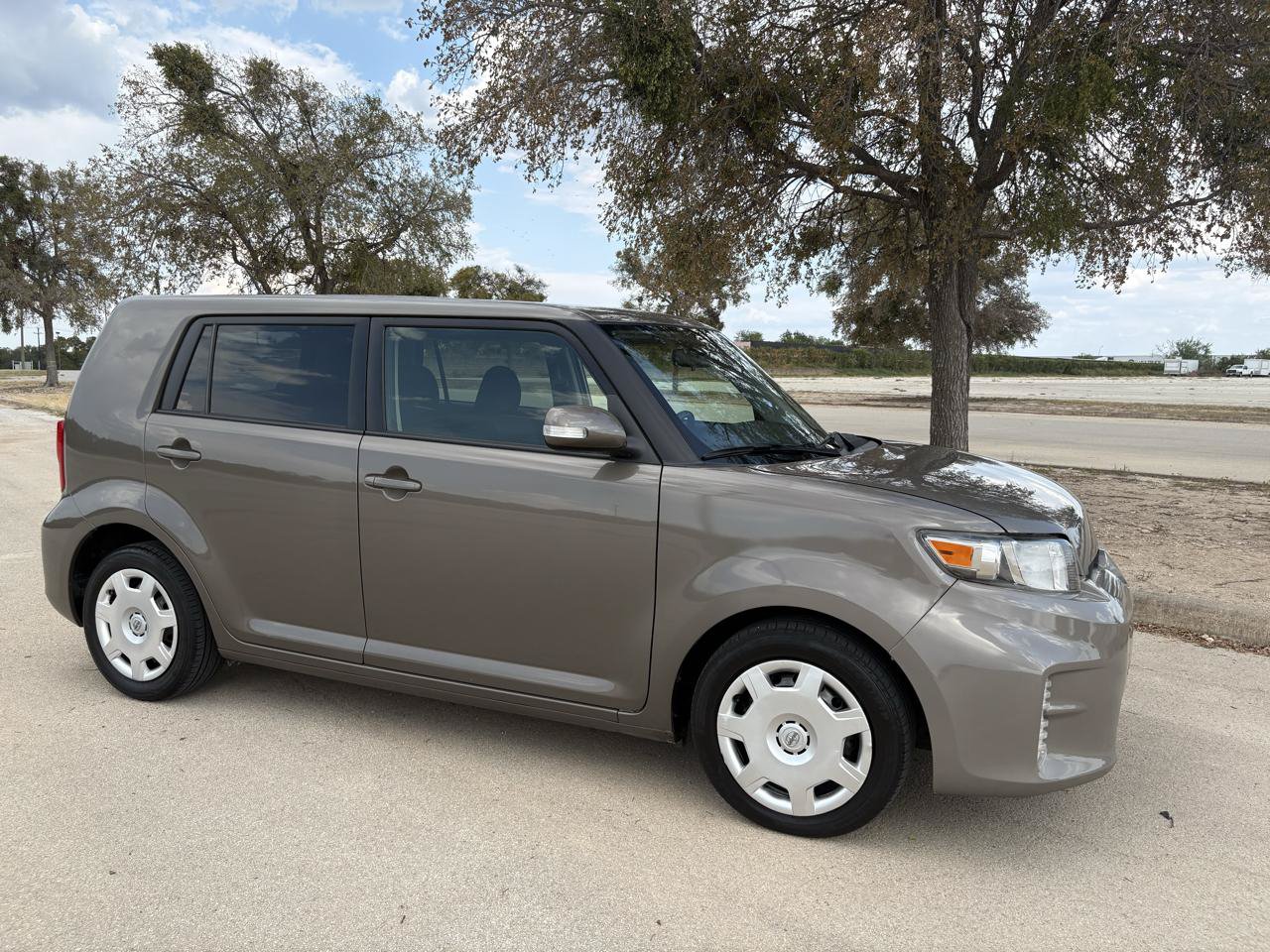 Used 2013 Scion xB FWD image 54