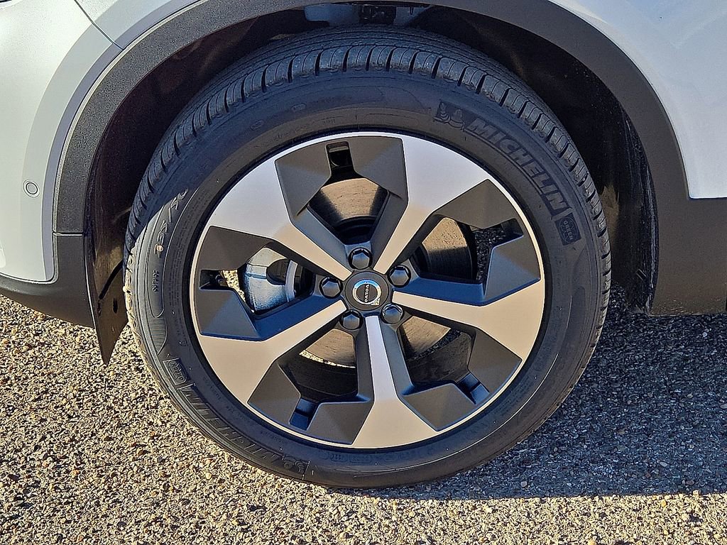 New 2026 Volvo XC40 B5 Plus w/ Protection Package Premier AWD/4WD image 10