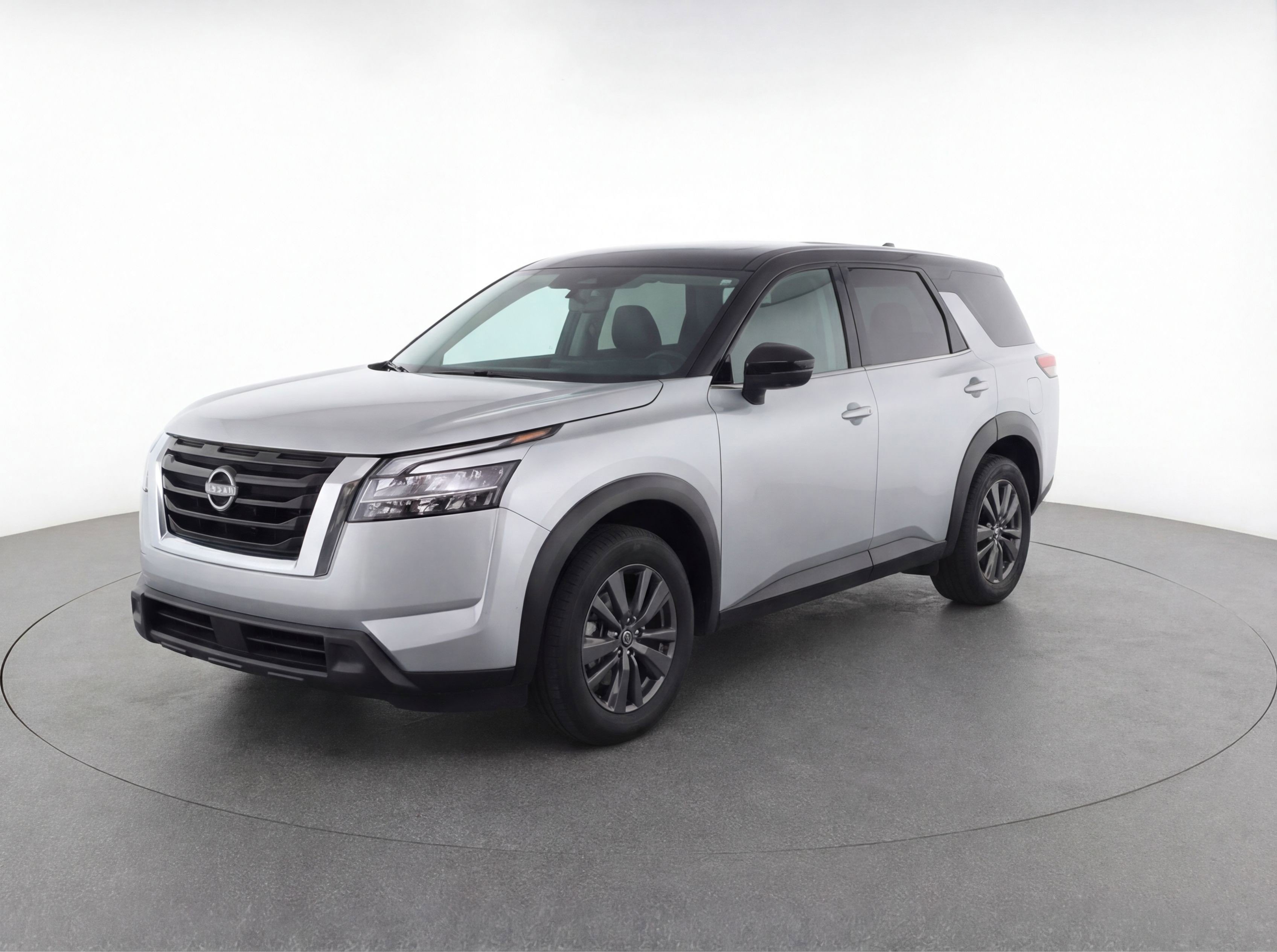 Used 2024 Nissan Pathfinder S FWD image 3