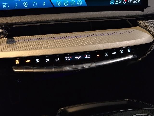 New 2025 Cadillac Optiq Luxury 1 w/ LPO, Floor Liner Package image 25