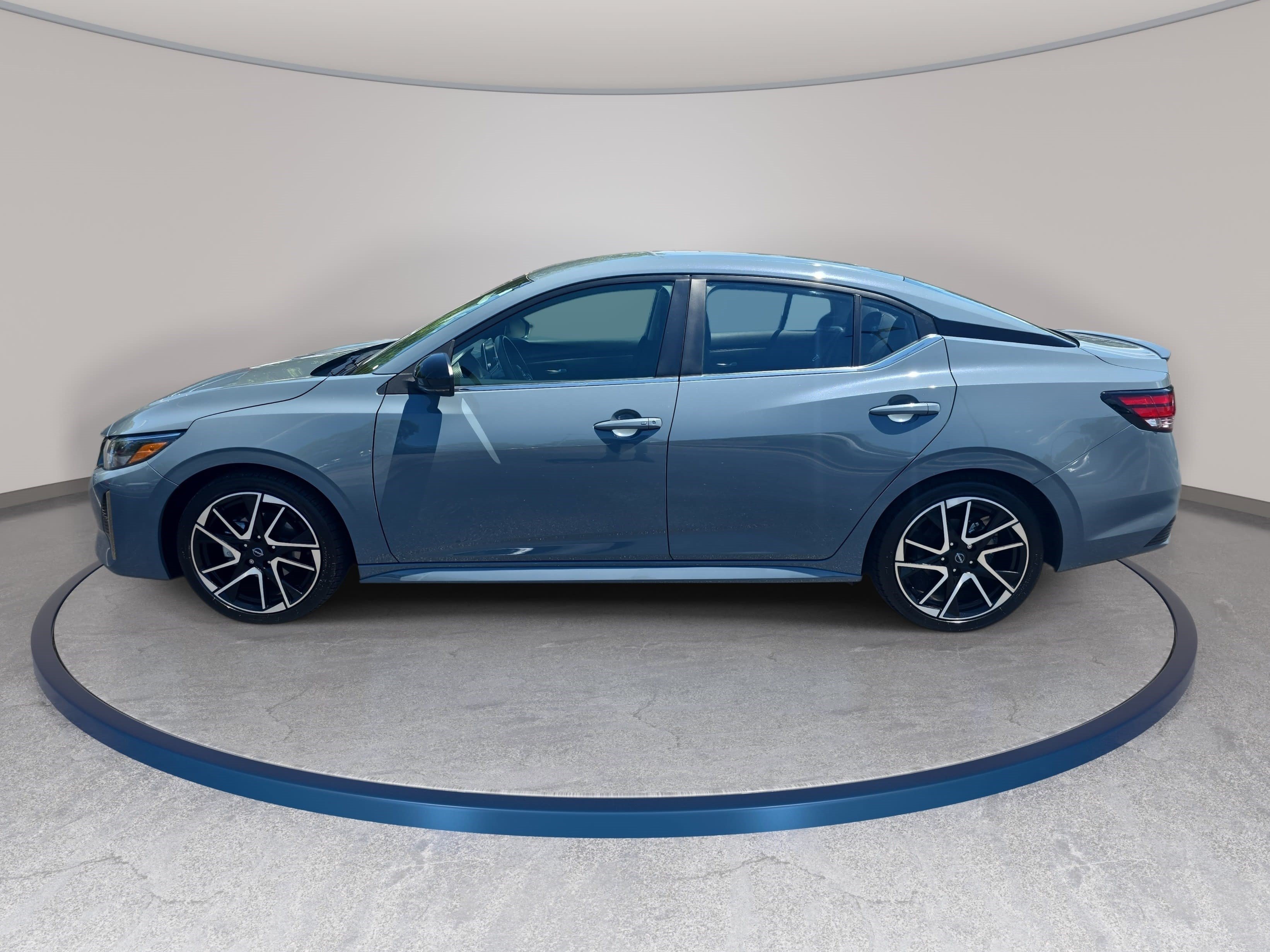 Used 2024 Nissan Sentra SR FWD image 8