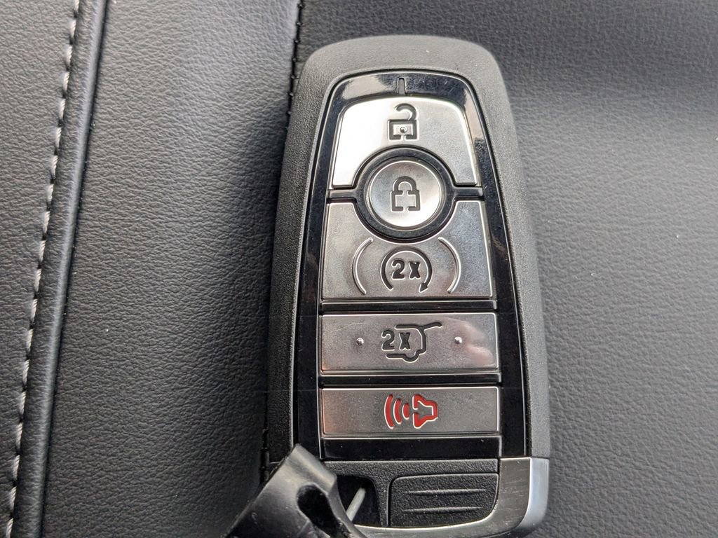 New 2026 Ford Expedition Platinum w/ Stealth Performance Package image 30