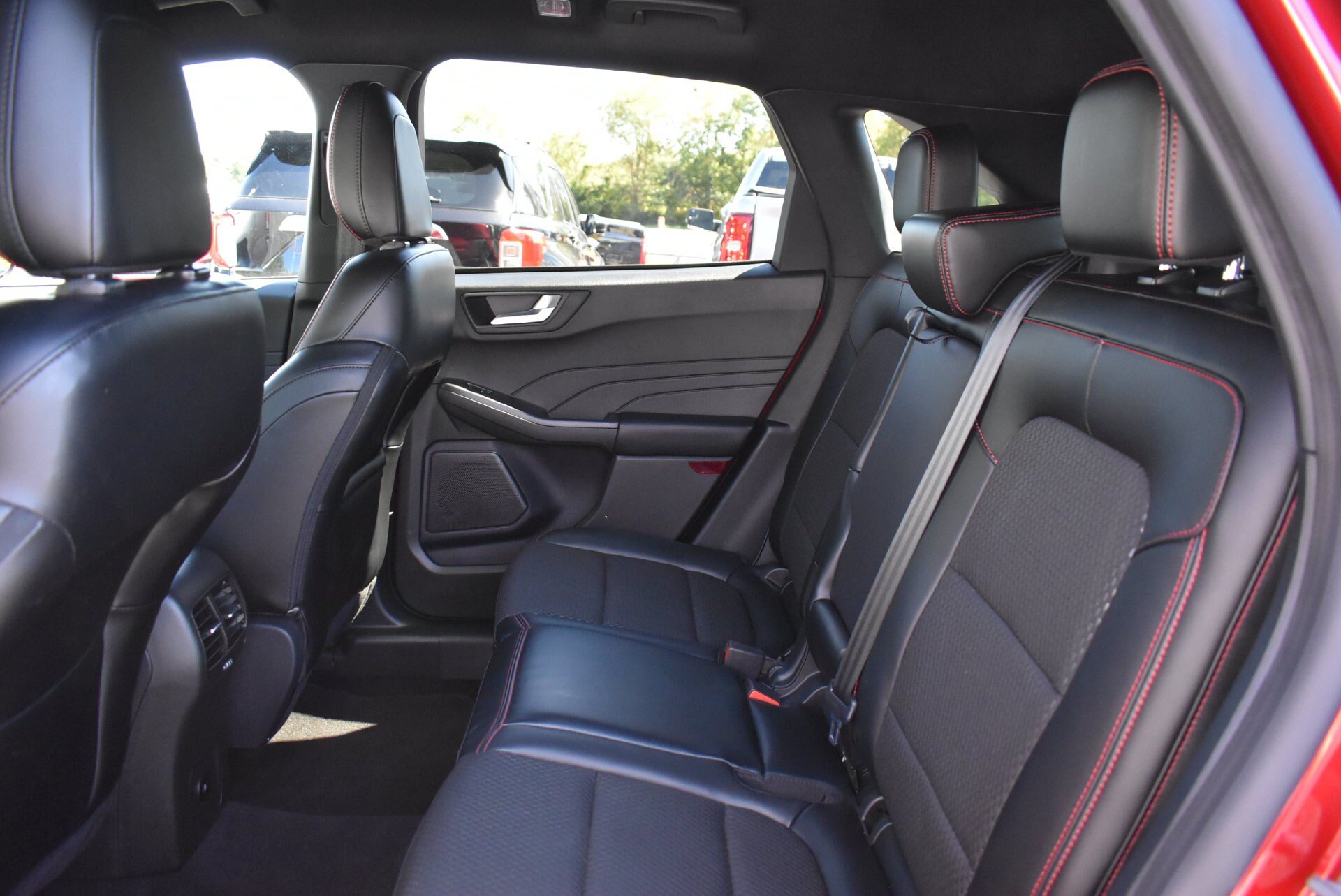 Used 2024 Ford Escape ST-Line w/ Tech Pack #1 AWD/4WD image 16