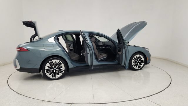 Used 2026 BMW i5 eDrive40 AWD/4WD image 20