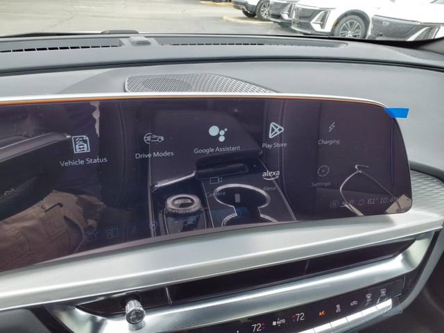 New 2025 Cadillac Lyriq Luxury image 30