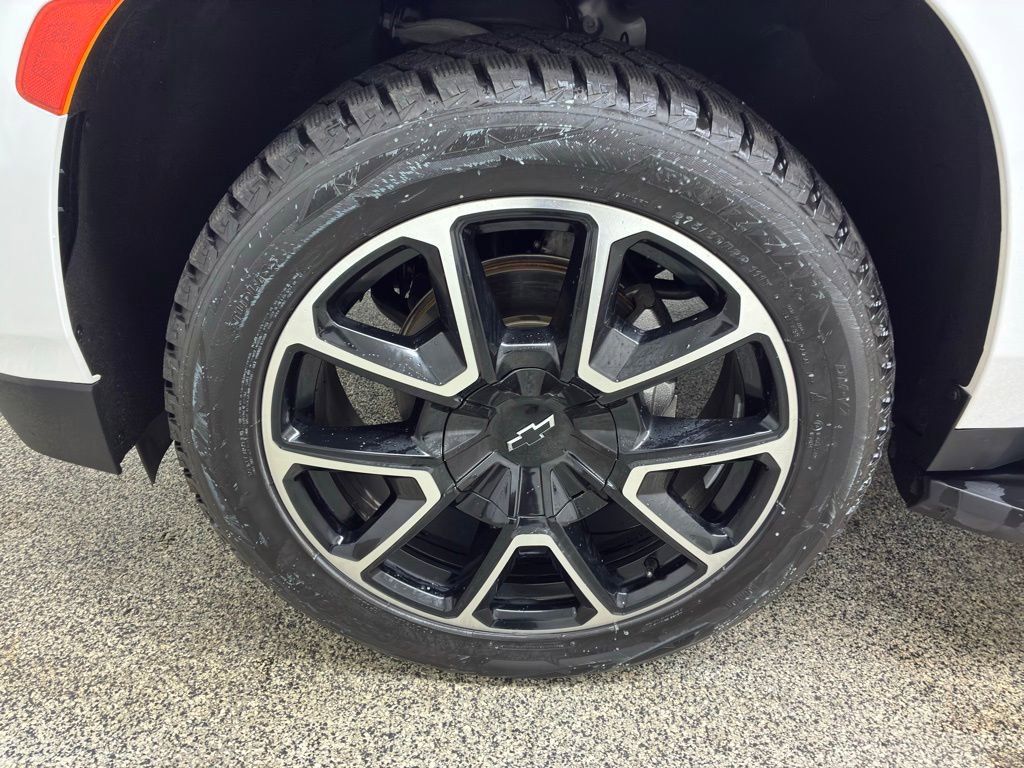 Used 2021 Chevrolet Tahoe RST w/ Luxury Package image 11