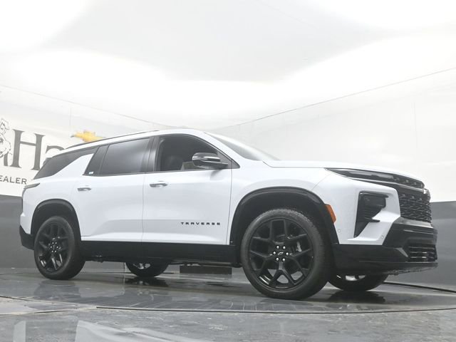 New 2026 Chevrolet Traverse RS w/ LPO, Floor Liner Package image 2