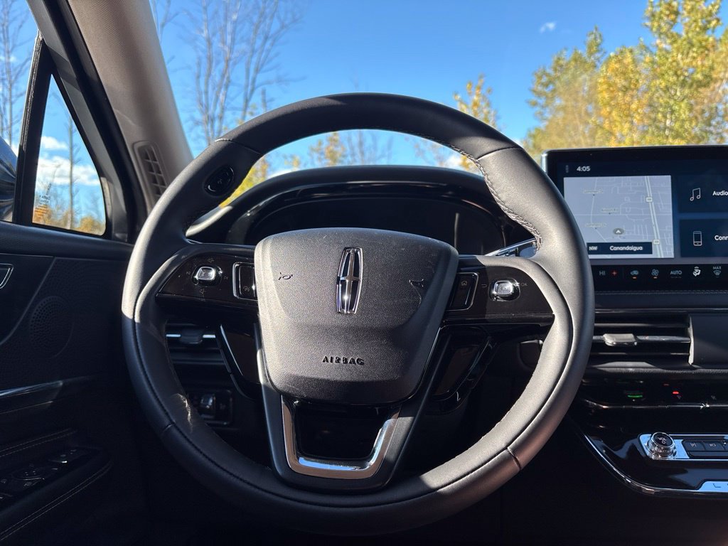 Used 2023 Lincoln Corsair AWD image 26