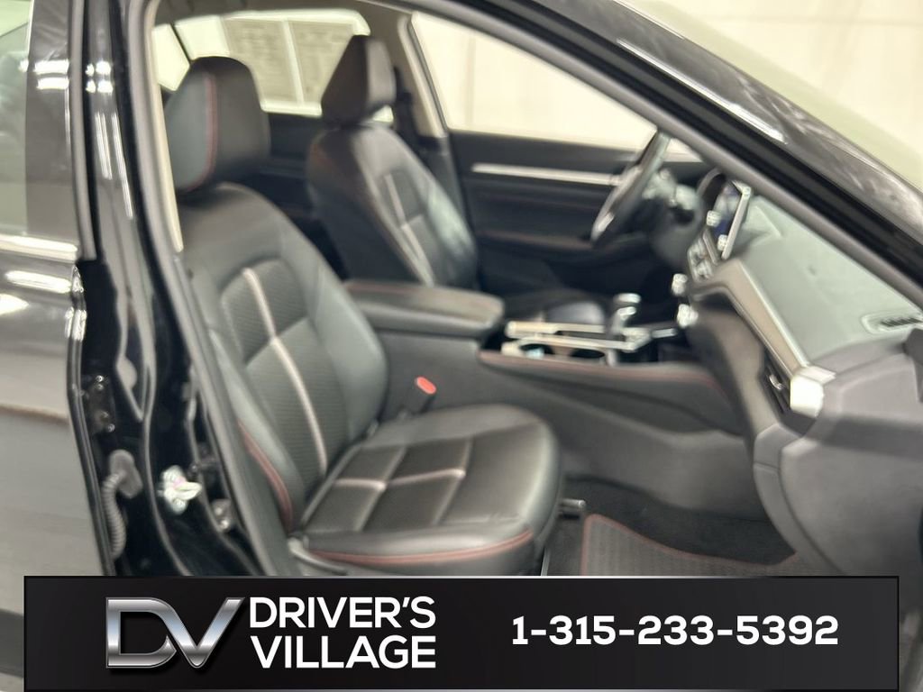 Used 2023 Nissan Altima 2.5 SR image 22