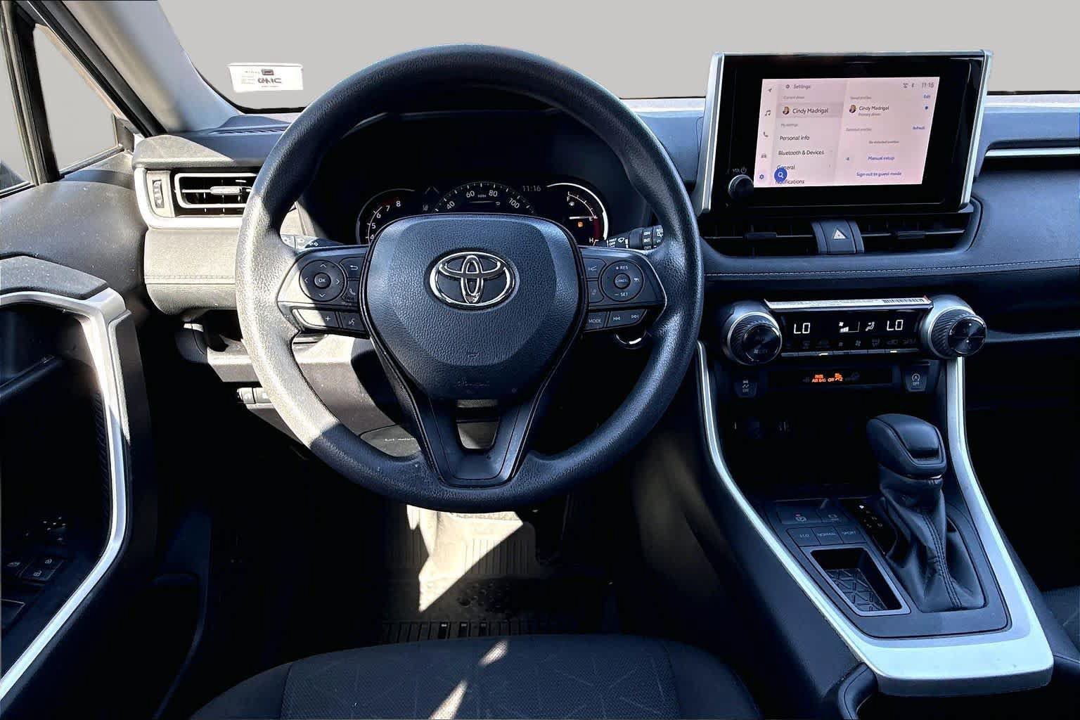Used 2024 Toyota RAV4 XLE FWD image 5