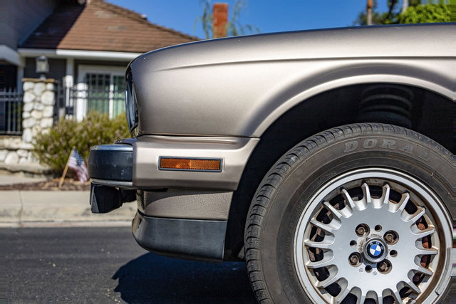 Used 1989 BMW 325i Convertible RWD image 50