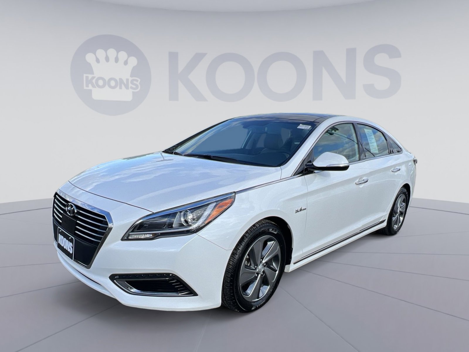 Used 2017 Hyundai Sonata Limited w/ Ultimate Package 02