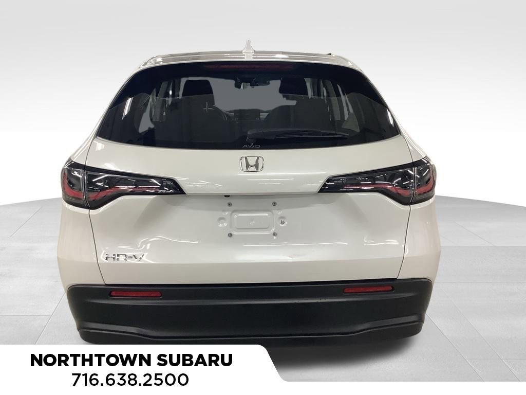 Used 2023 Honda HR-V LX image 2