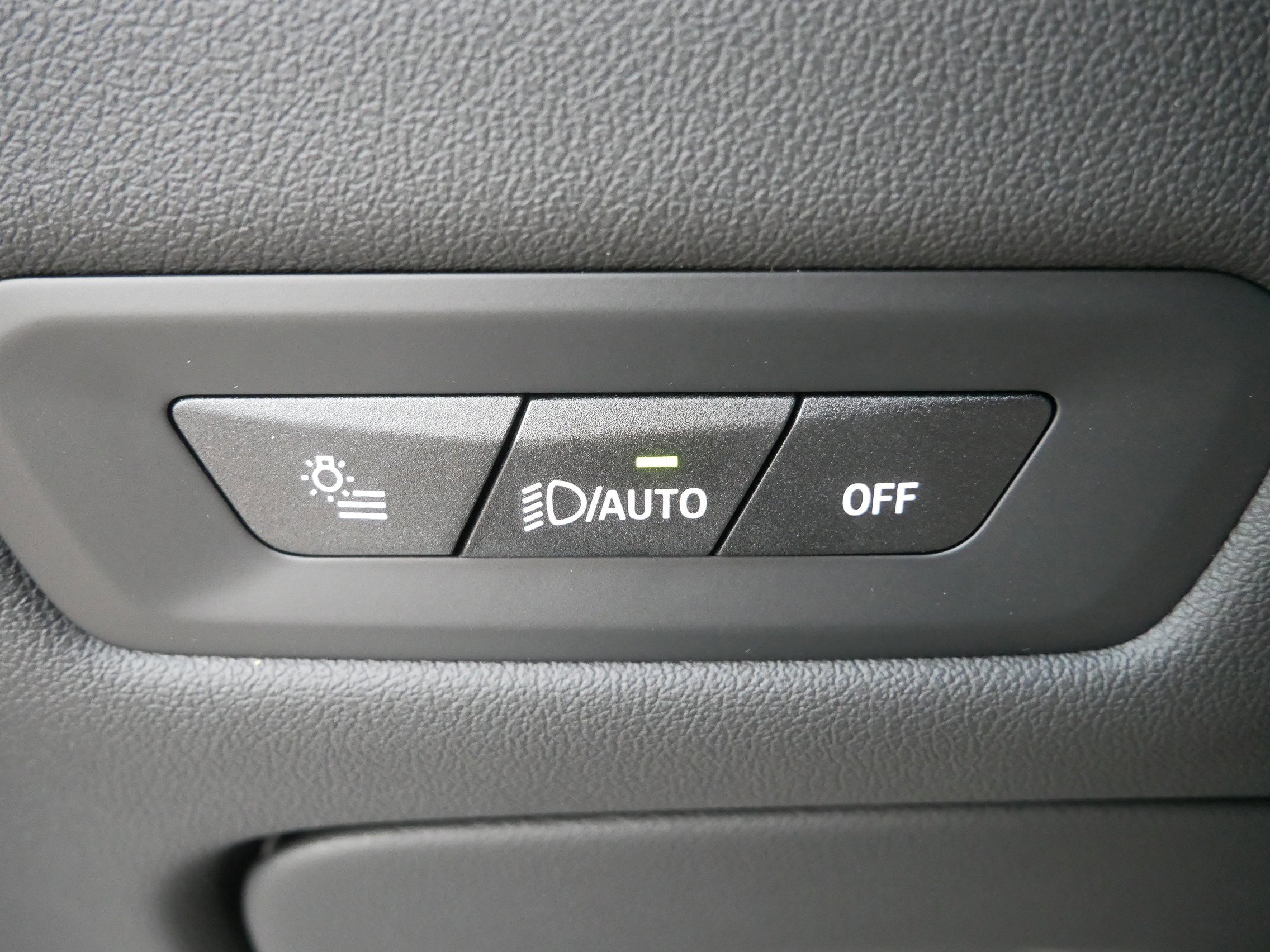 Certified 2025 BMW X6 M60i w/ Parking Assistance Package image 24