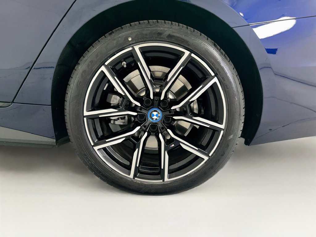 Certified 2024 BMW i4 eDrive35 w/ M Sport Package RWD image 30