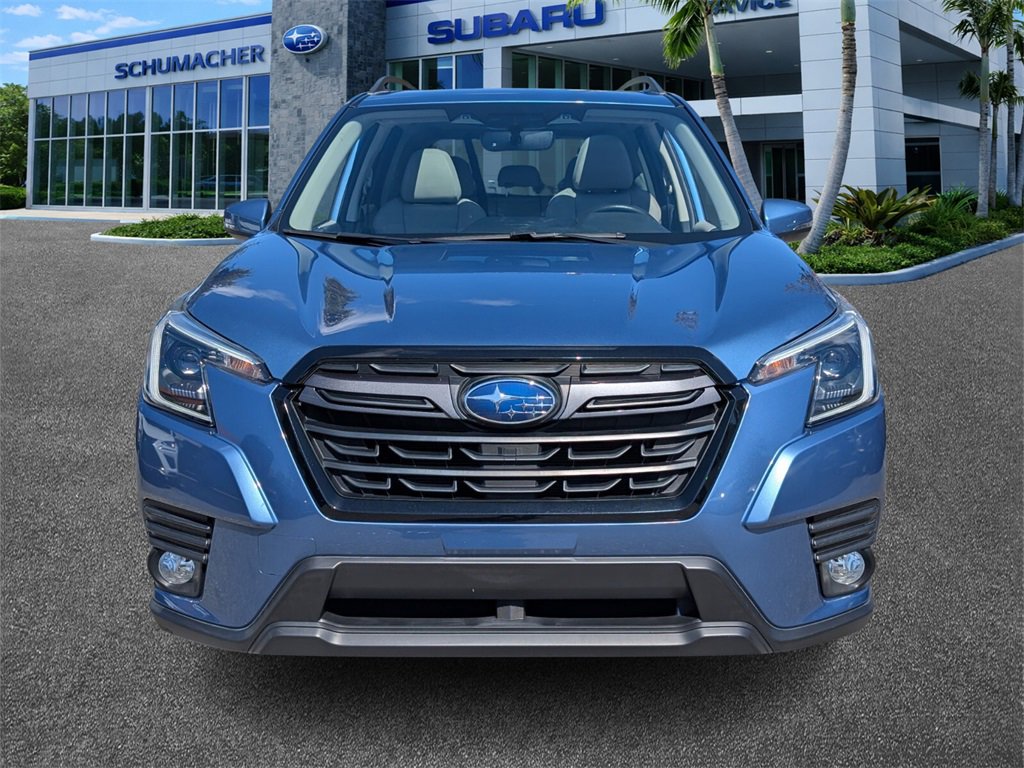 Certified 2022 Subaru Forester Limited image 2