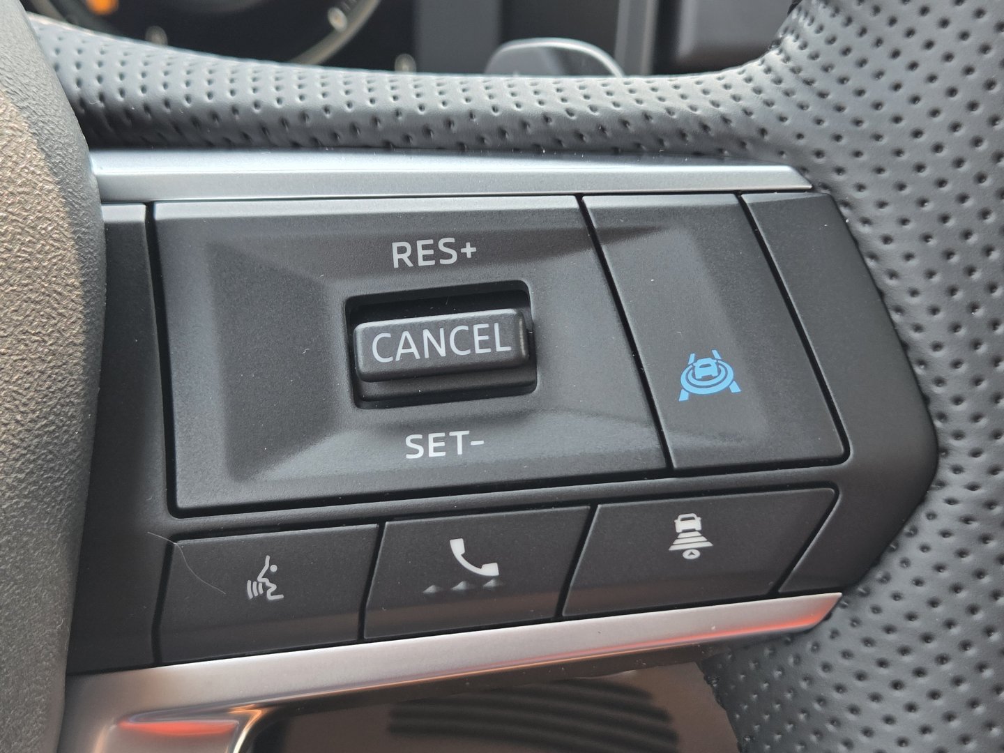 New 2026 Nissan Rogue Platinum AWD/4WD image 32