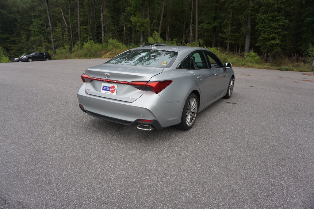 Used 2020 Toyota Avalon Limited w/ Advanced Safety Package FWD image 24