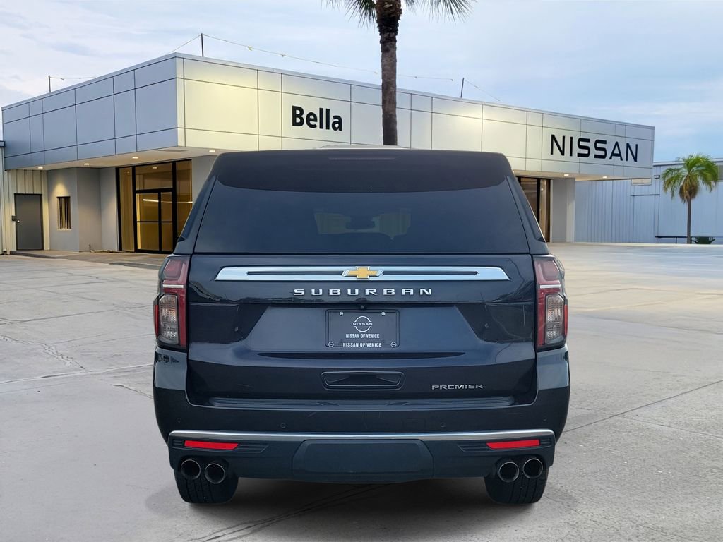 Used 2023 Chevrolet Suburban Premier image 5