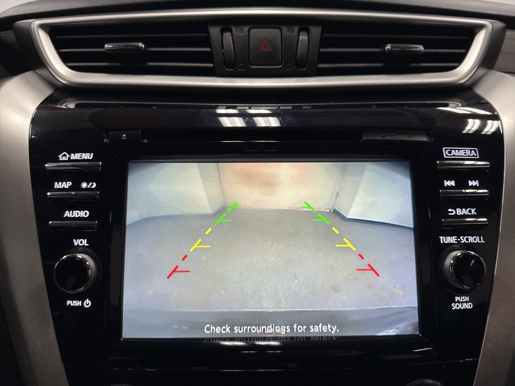 Used 2018 Nissan Murano AWD image 16