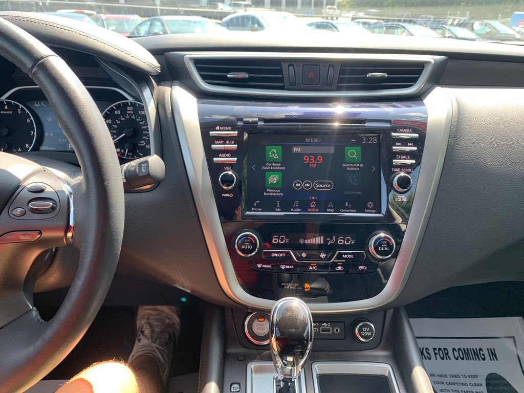 Certified 2024 Nissan Murano Platinum w/ Cargo Package FWD image 22