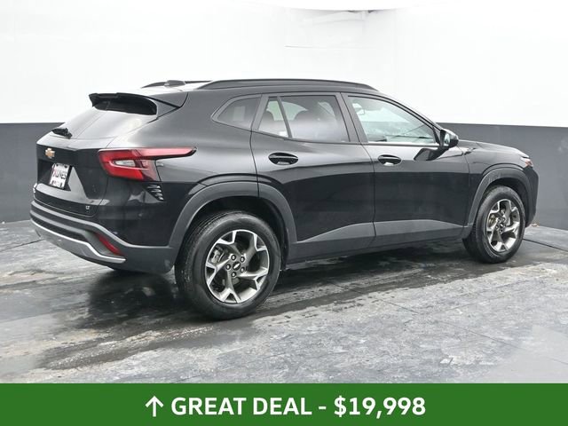 Used 2025 Chevrolet Trax LT image 12