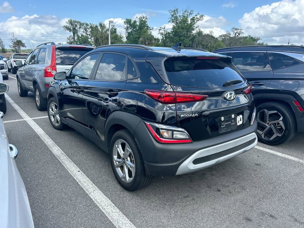 Used 2023 Hyundai Kona SEL w/ Cargo Package FWD image 3