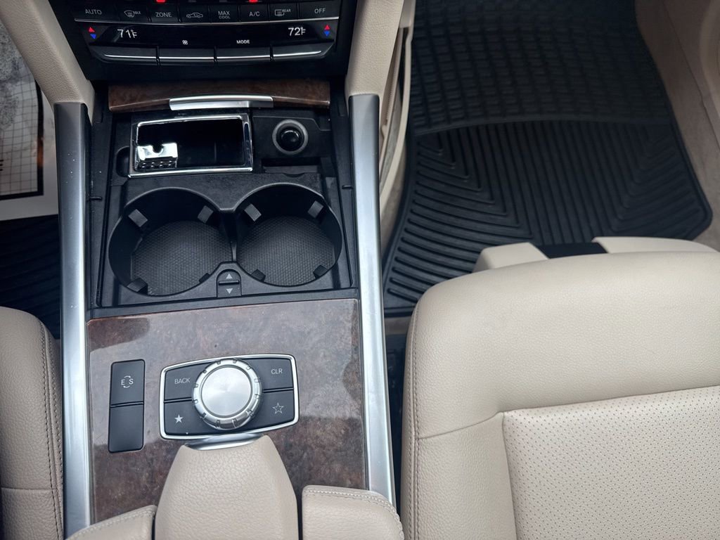 Used 2015 Mercedes-Benz E 350 4MATIC Sedan image 40