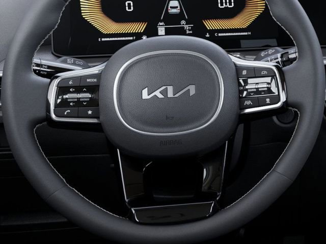 Used 2025 Kia Sorento S image 22