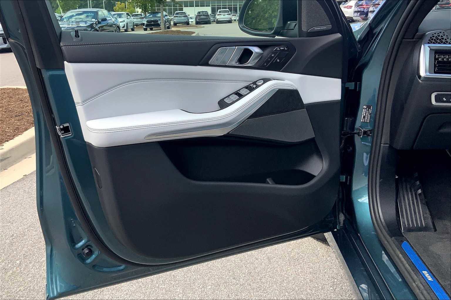Used 2026 BMW X7 xDrive40i image 10