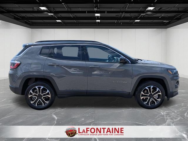 Used 2023 Jeep Compass Limited image 6