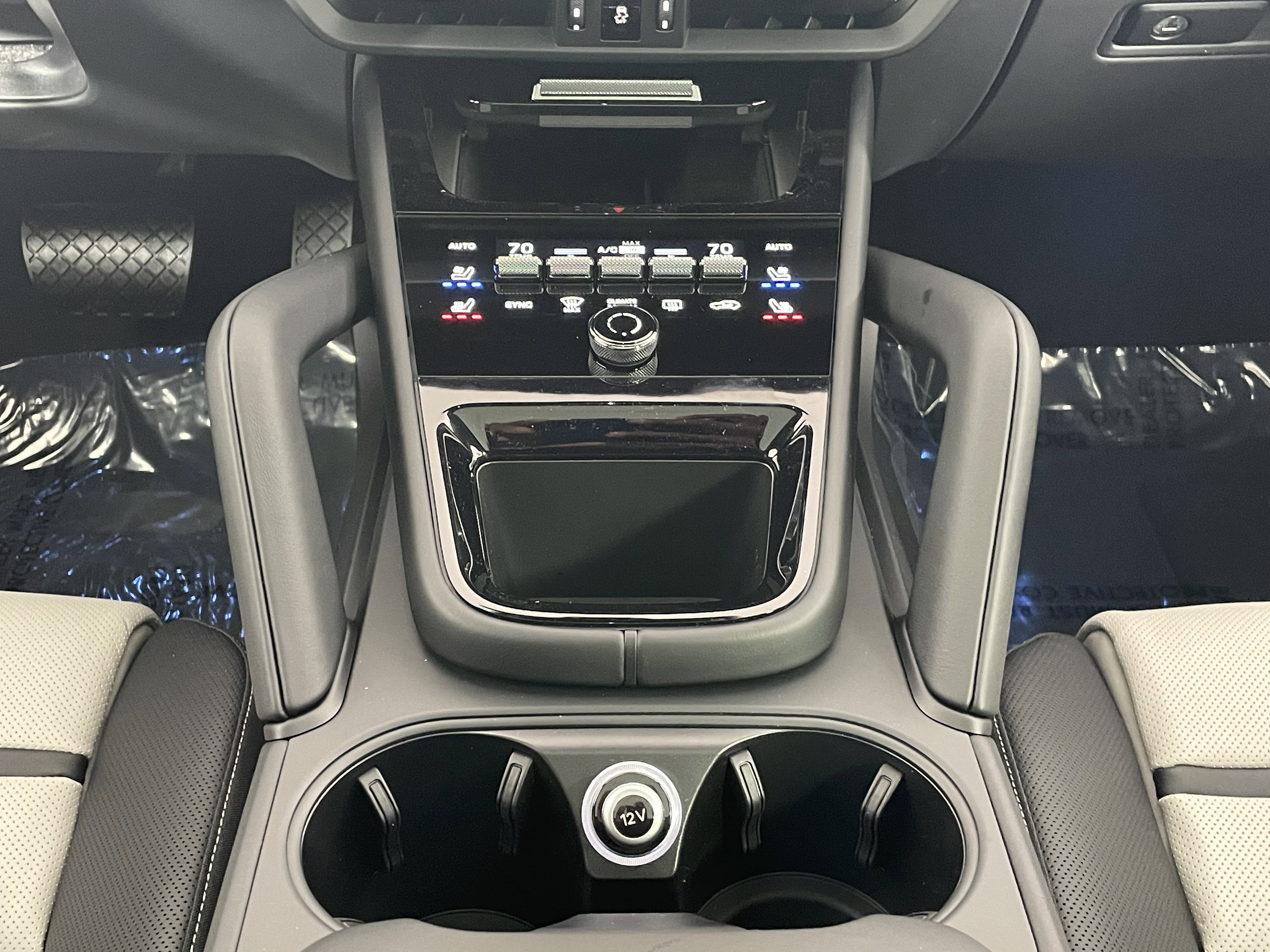 New 2026 Porsche Cayenne Coupe image 20