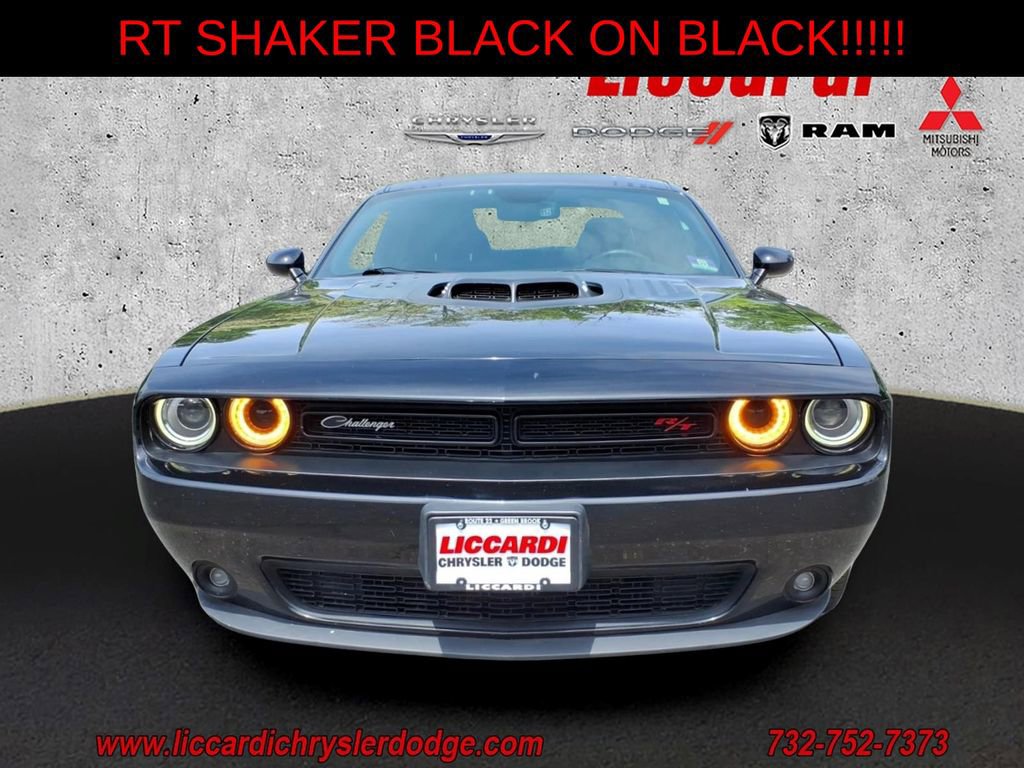Used 2016 Dodge Challenger R/T RWD image 2